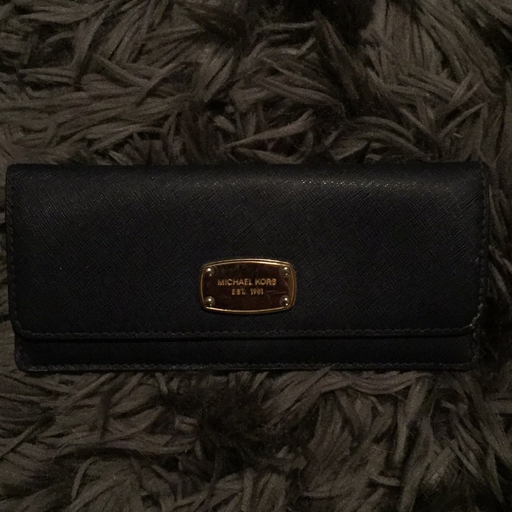 Michael kors wallet